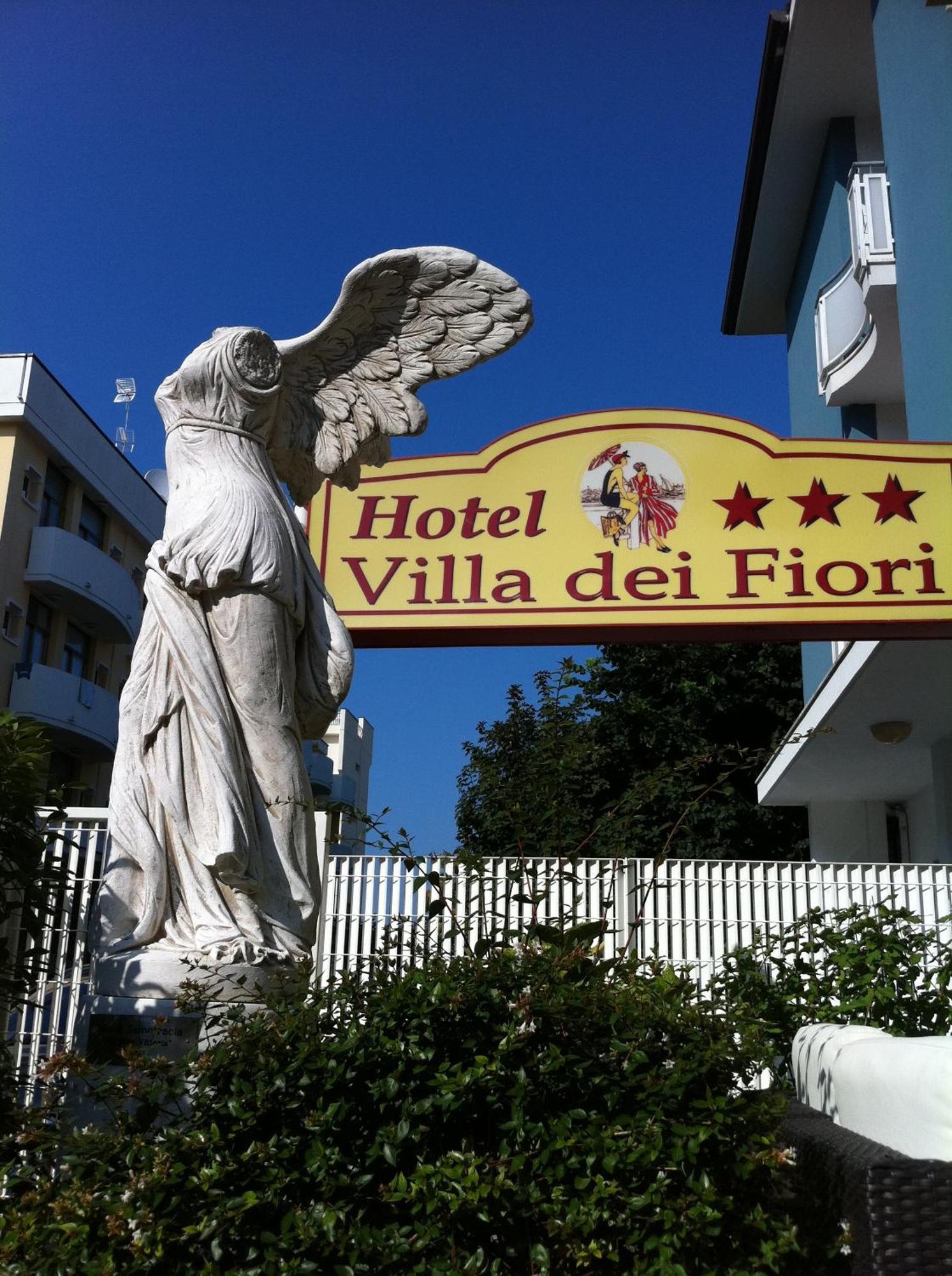 Hotel Villa Dei Fiori - Sul Mare Con Piscina Viserbella di Rimini ภายนอก รูปภาพ