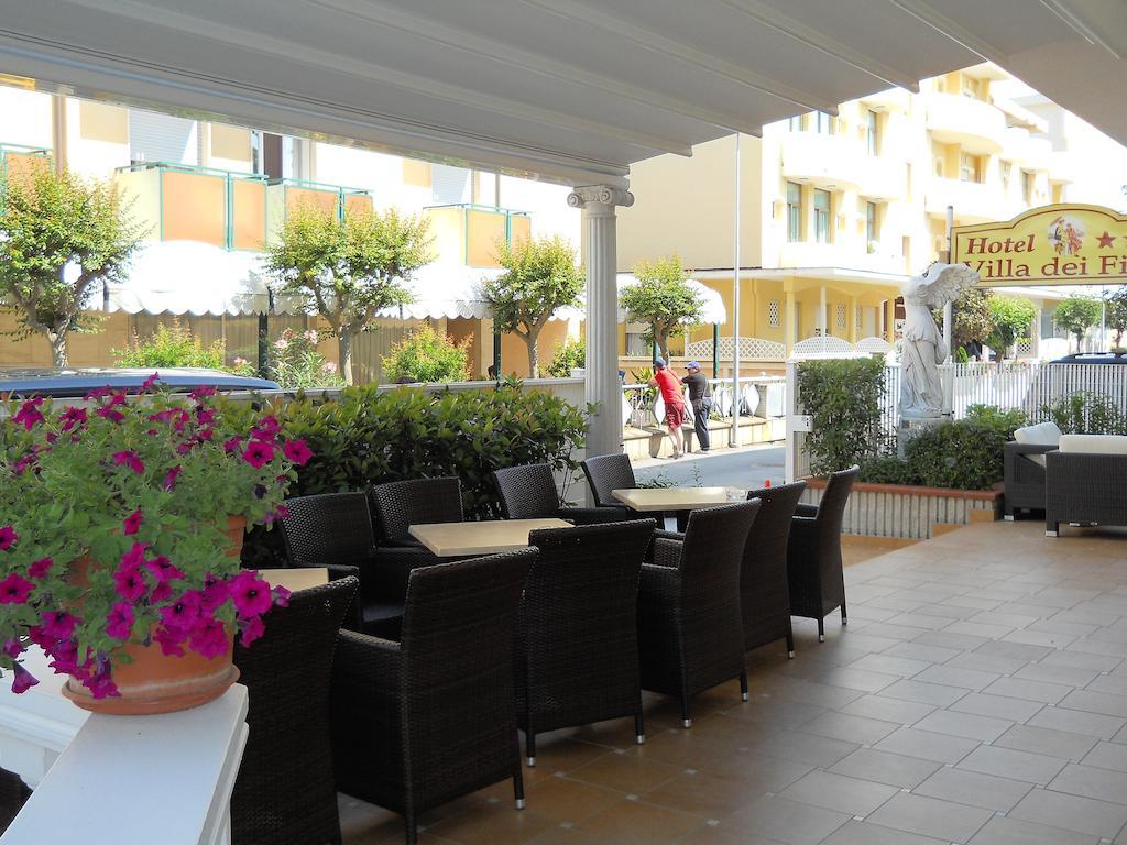 Hotel Villa Dei Fiori - Sul Mare Con Piscina Viserbella di Rimini ภายนอก รูปภาพ